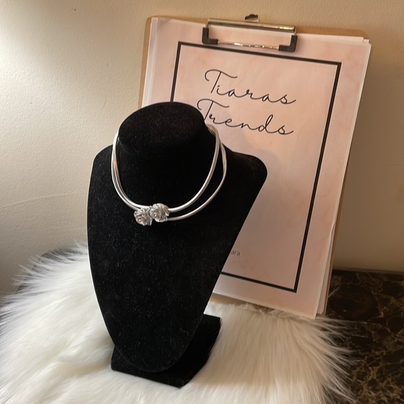 Silver Rose Choker Necklace - Picture 11 of 15